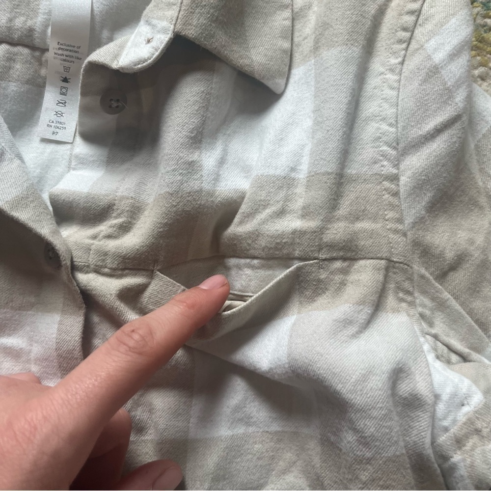 Lululemon Plaid Button Down Long Sleeve Shirt Beige White Size 0 - Picture 7 of 10